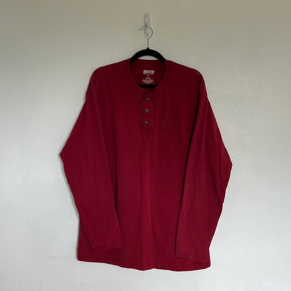 Duluth trading co red 3 button long tail t Henley size large